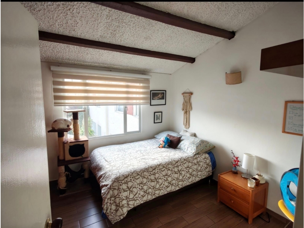 CASA EN VILLAMAYOR ANTIGUA DE 2 PISOS — foto 6