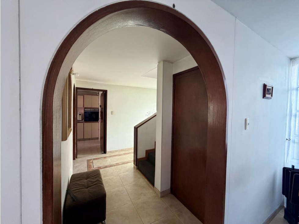 CASA EN EL BARRIO LA ESMERALDA BOGOTA 2 PISOS — foto 6