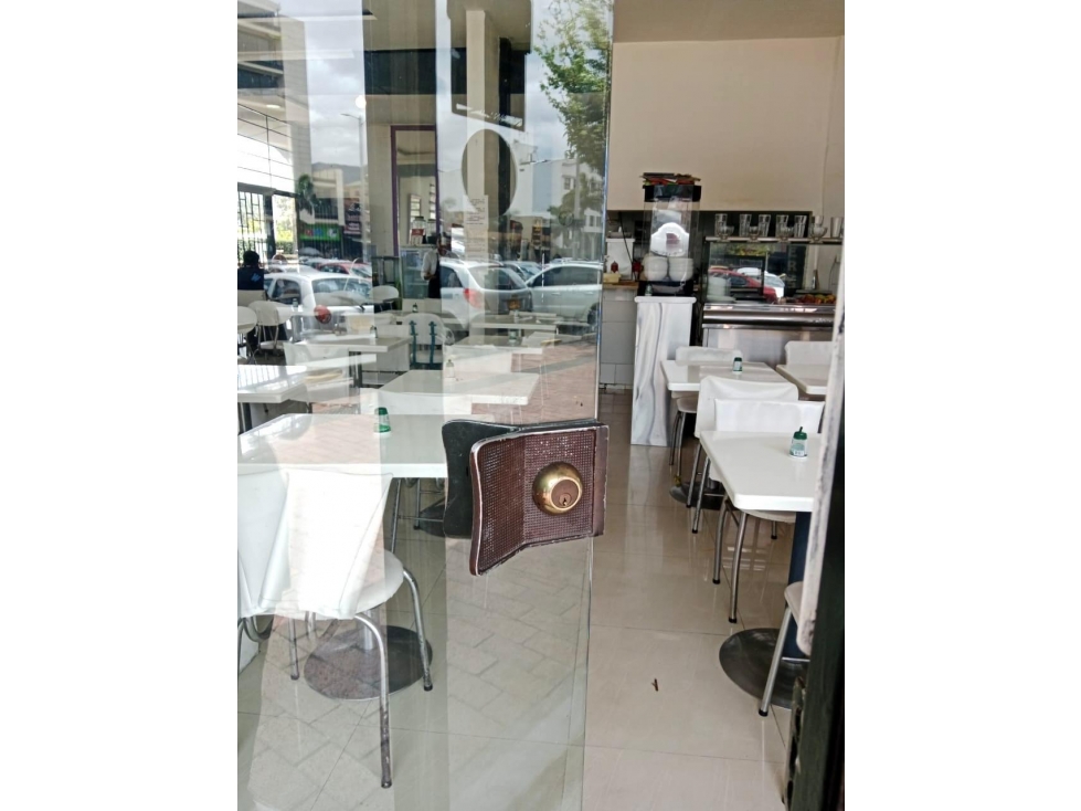 LOCAL ESQUINERO EN SANTA BARBARA