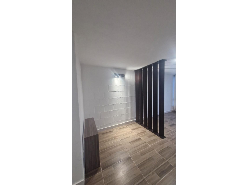 APARTAESTUDIO EN LOS MONJES TIPO LOFT PISO 4 — foto 2