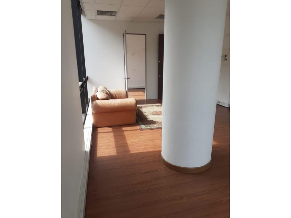 OFICINA EN EL CHICO PISO 3 INTERIOR — foto 2