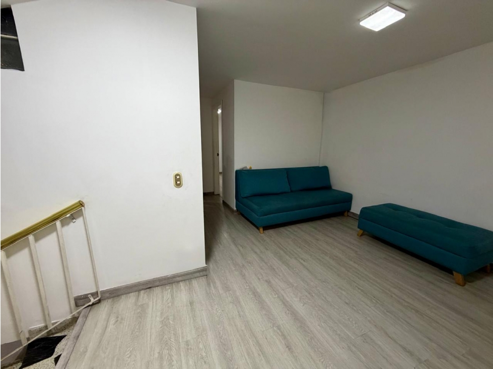 CASA EN HAYUELOS DE 4 PISOS - 4