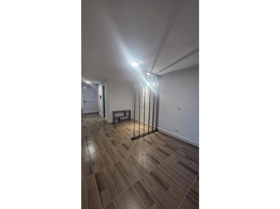 APARTAESTUDIO EN LOS MONJES TIPO LOFT PISO 4 — foto 3