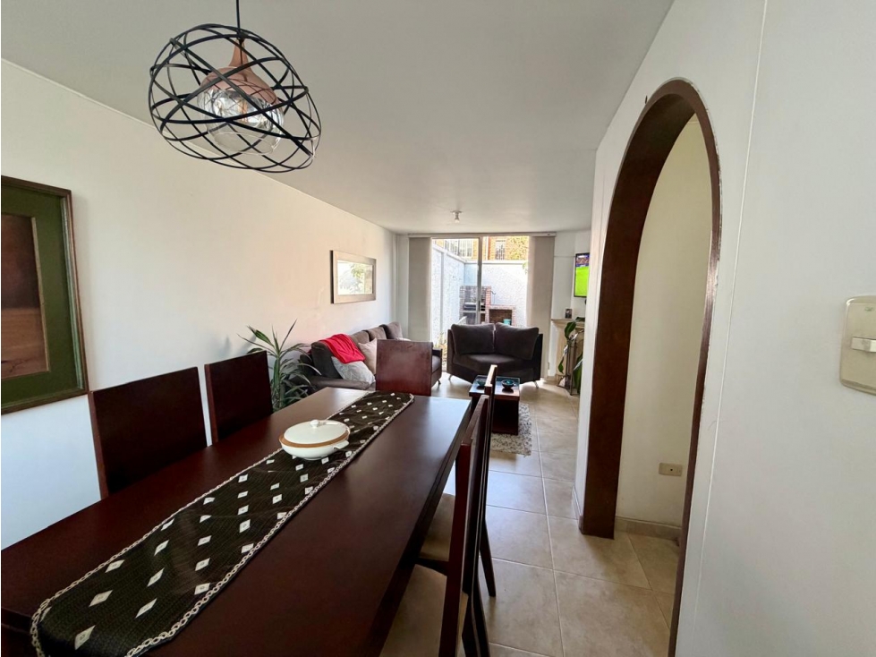 CASA EN EL BARRIO LA ESMERALDA BOGOTA 2 PISOS — foto 5