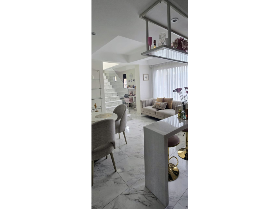 APARTAMENTO DUPLEX EN CEDRITOS NORTE PISO 9