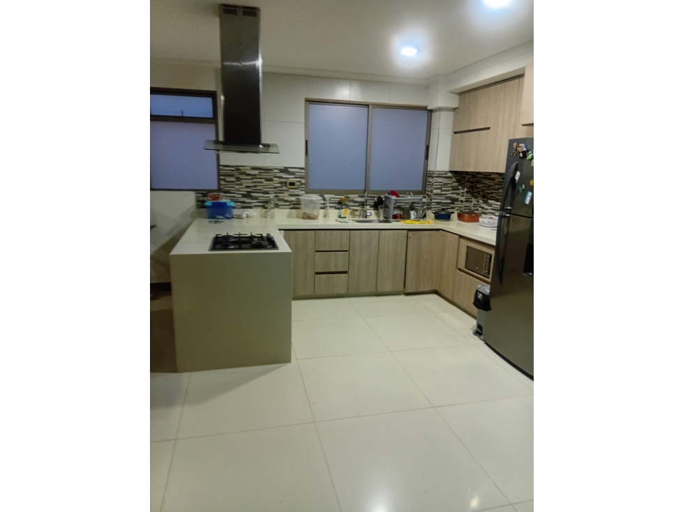 Casa en venta, 3 niveles...envigado