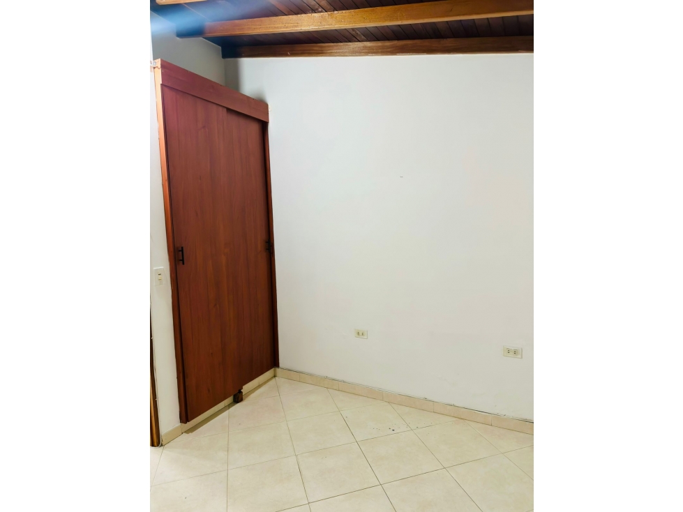 venta apartamento CALAZANIA SOLO DE CONTADO — foto 3