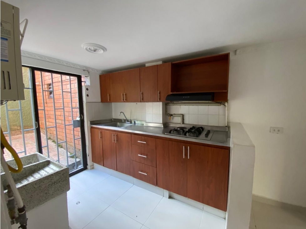 VENDO APARTAMENTO EN LAURELES, ALMERIA