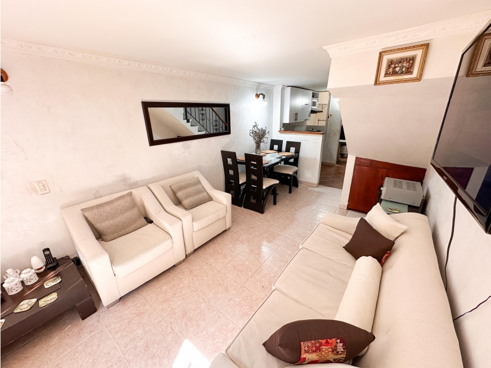 VENDO CASA EN BUENOS AIRES, QUINTA LINDA