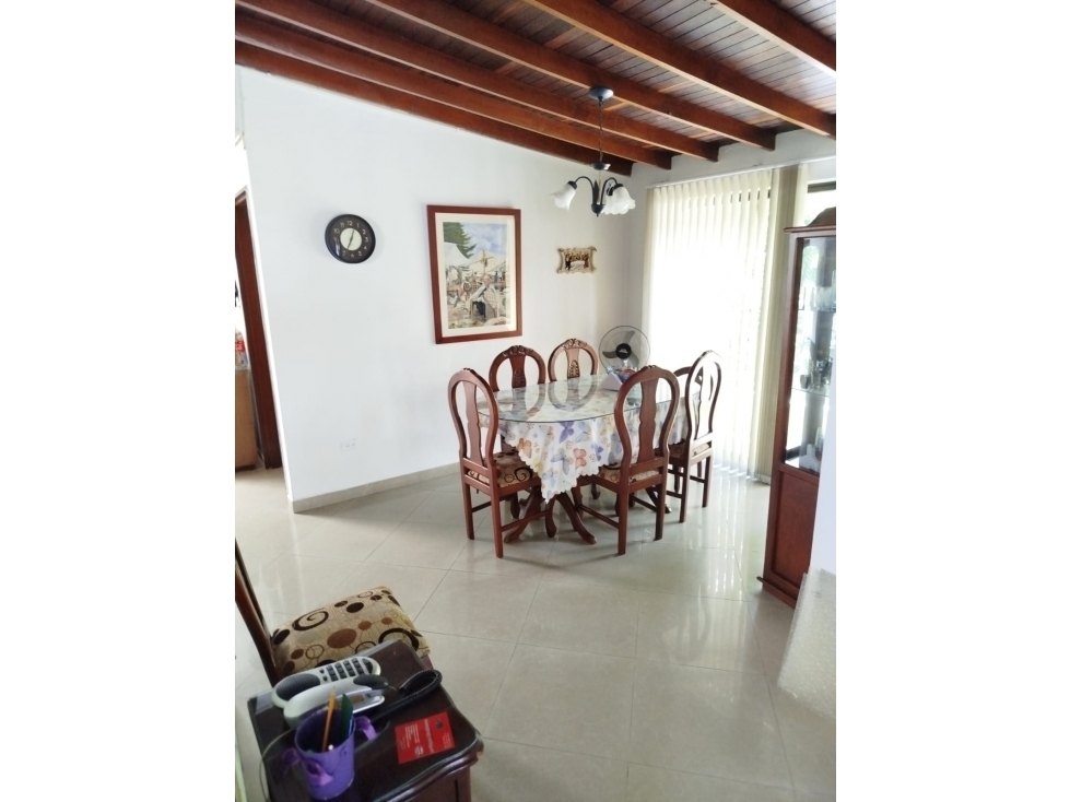 VENDO CASA EN LA FLORESTA ALCAZARES