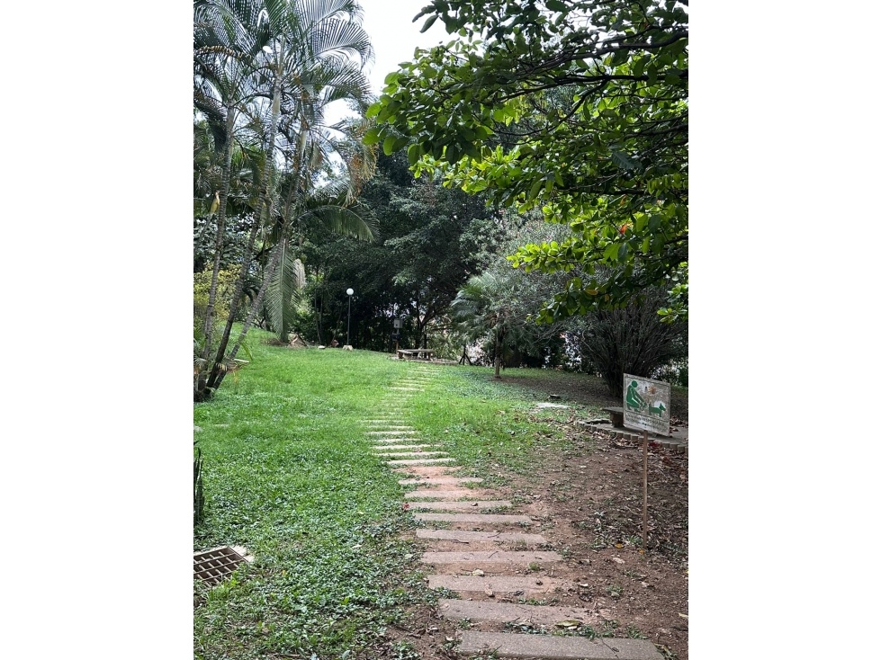 venta apartamento CALAZANIA SOLO DE CONTADO — foto 4
