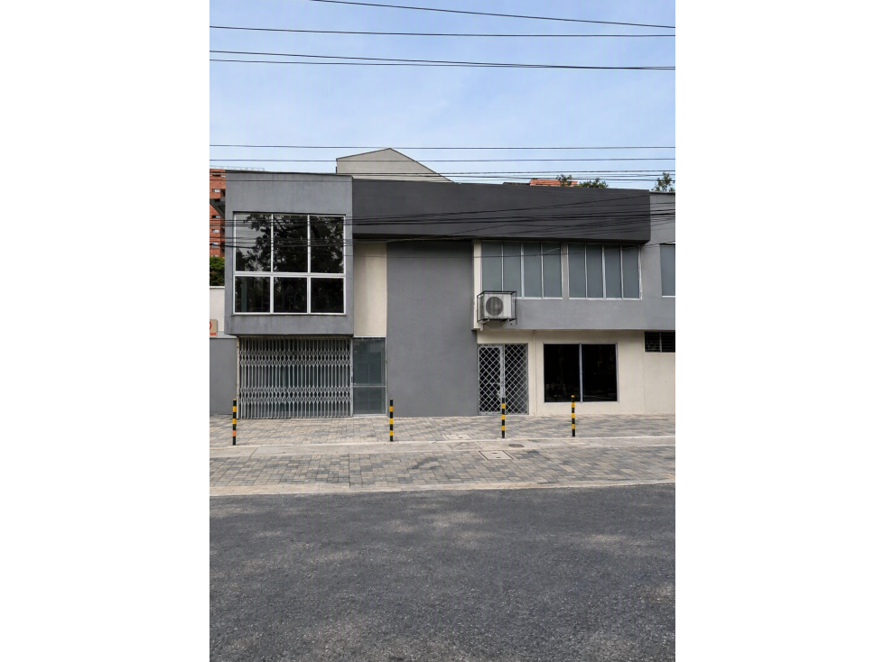 Venta de Local Comercial - Patio Bonito