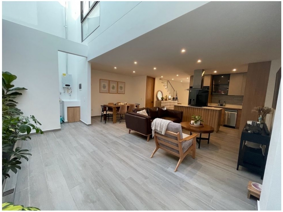 VENDO CASA EN LA CEJA - CERCA AL VIVA. UNIDAD CERRADA