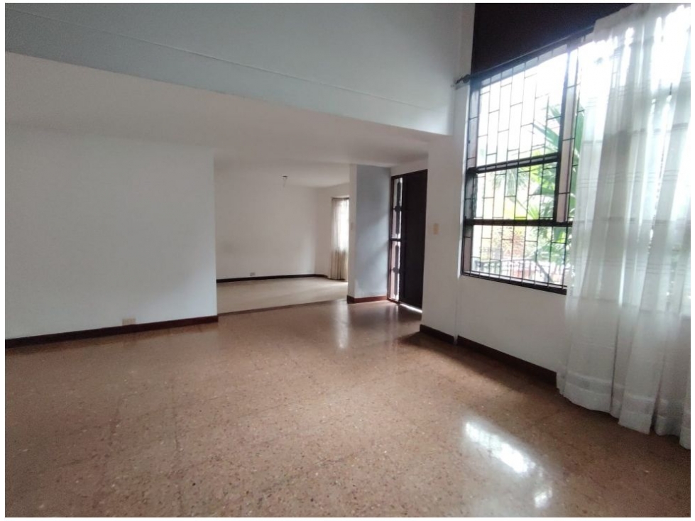 Venta de Casa - Laureles Las Acacias — foto 3