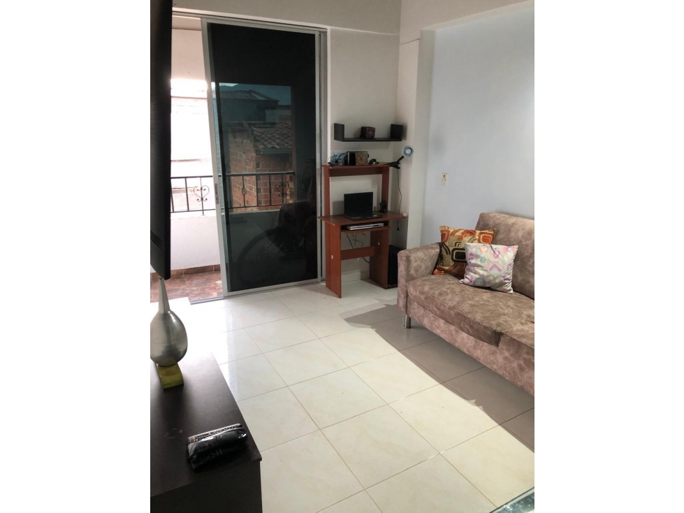 VENDO APARTAESTUDIO EN SABANETA, SECTOR CALLE LARGA — foto 2