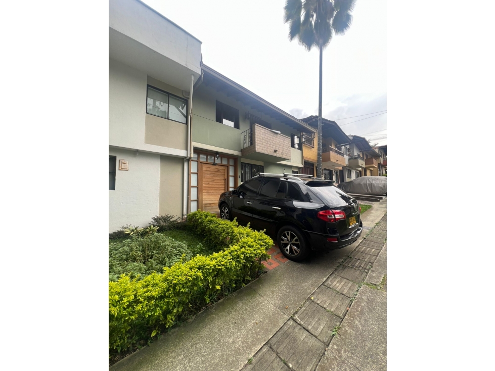 CASA EN VENTA SANTA MONICA