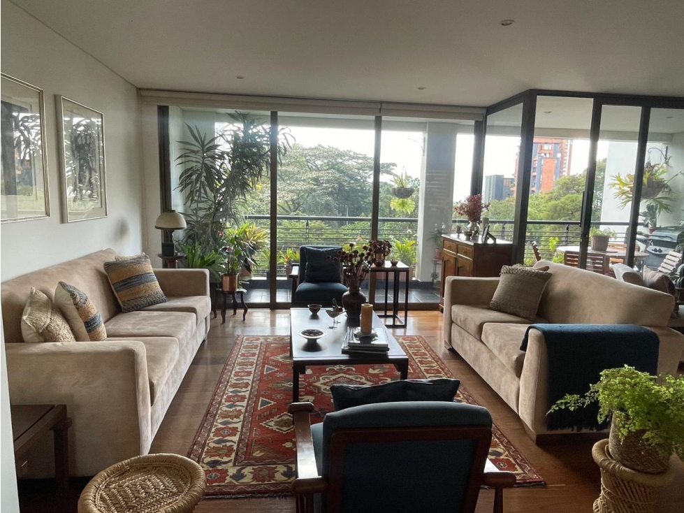Venta Hermoso apartamento en el Poblado