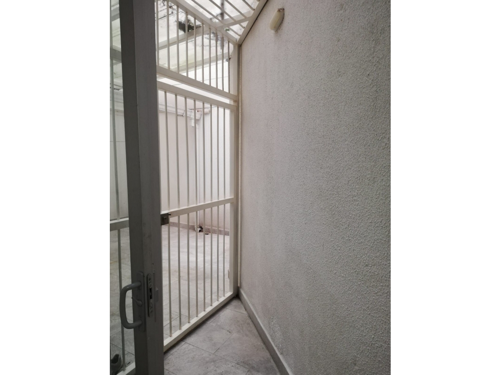 APARTAMENTO EN VENTA LAURELES — foto 4