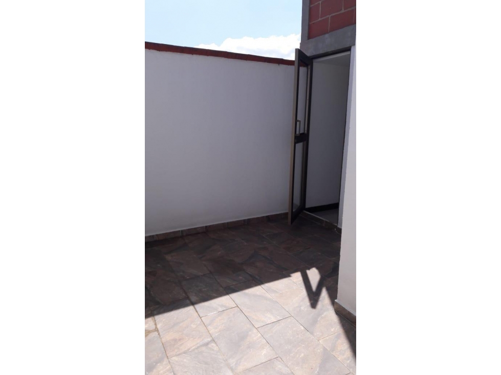 Se vende Apartamento en laureles duplex — foto 4