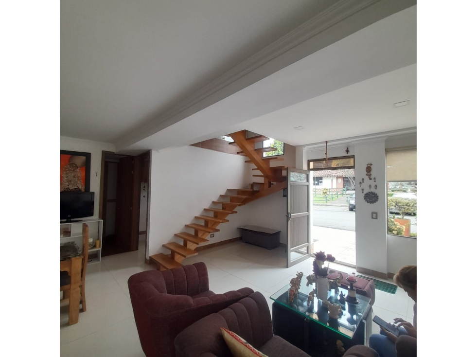 Casa en venta, 3 niveles...envigado — foto 4