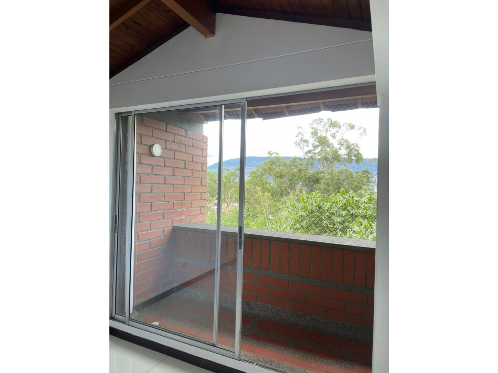 VENTA APARTAMENTO LOMA DE LOS BERNAL — foto 6