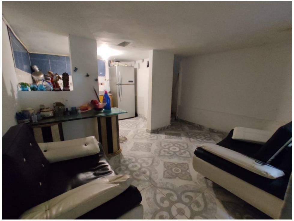 CASA LOTE EN VENTA MANRIQUE CENTRAL - 6