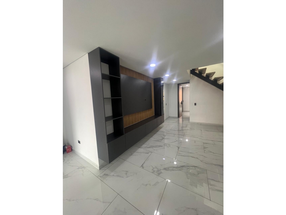 PENTHOUSE DUPLEX EN EL CORAZON DE LAURELES — foto 4