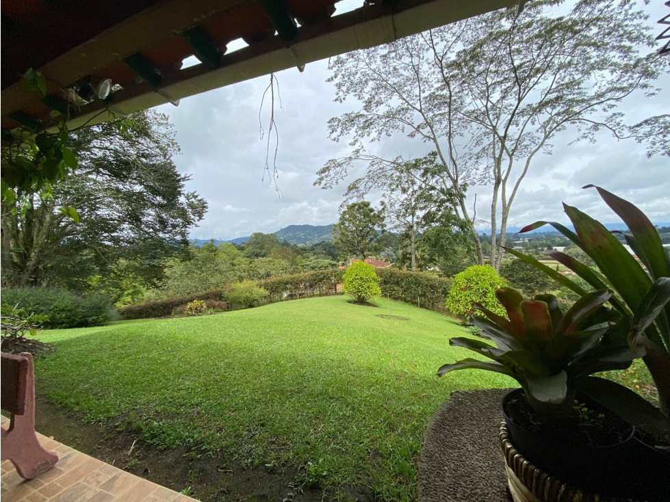 Casa Finca en el Canada, Carmen del Viboral entre Rionegro y La Ceja