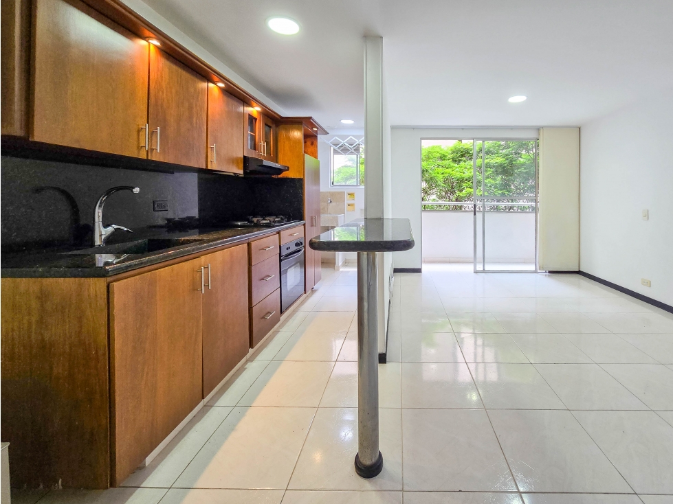 Apartamento en venta en El Poblado Ciudad del Rio — foto 2