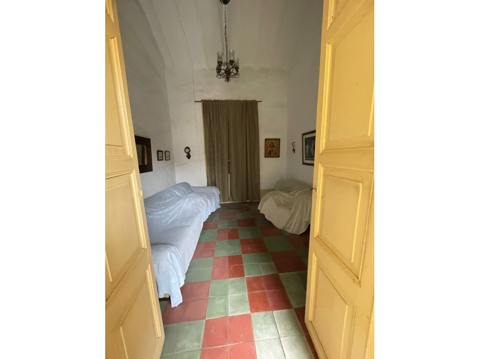 VENTA CASA PARA REMODELAR - GIRARDOTA