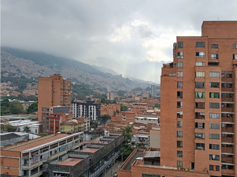 Arriendo Apartamento en el Centro de Medellín con vista panorámica