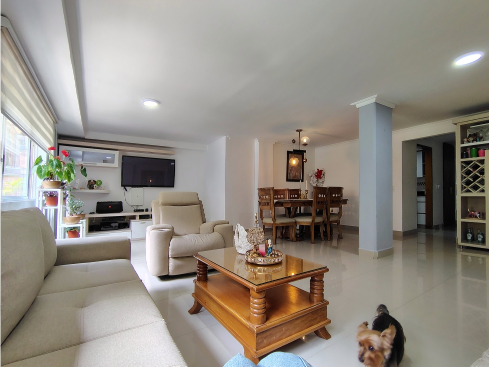 Apartamento en venta en La Castellana, Laureles, Medellín — foto 3