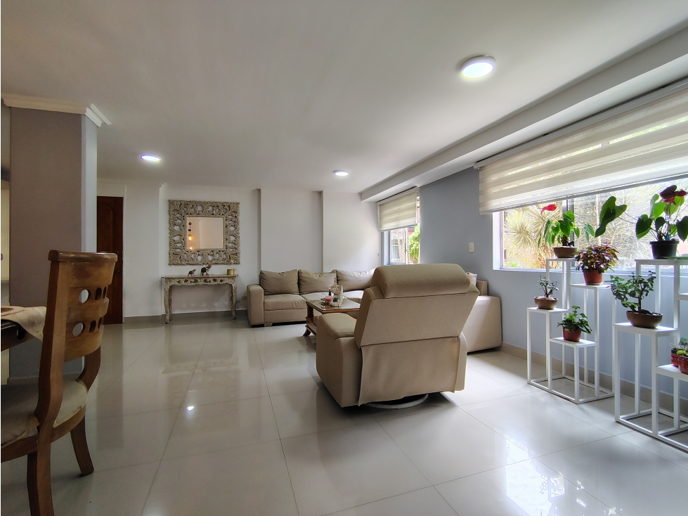 Apartamento en venta en La Castellana, Laureles, Medellín — foto 4