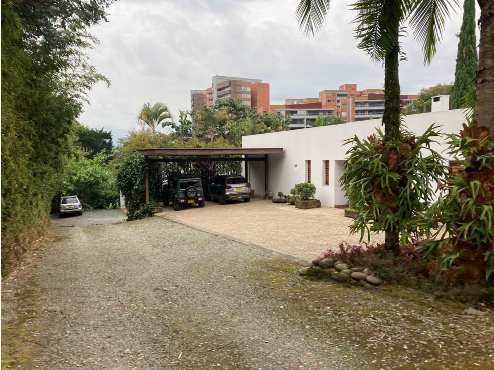 Casa campestre independiente en venta en Envigado Loma Las Brujas — foto 4