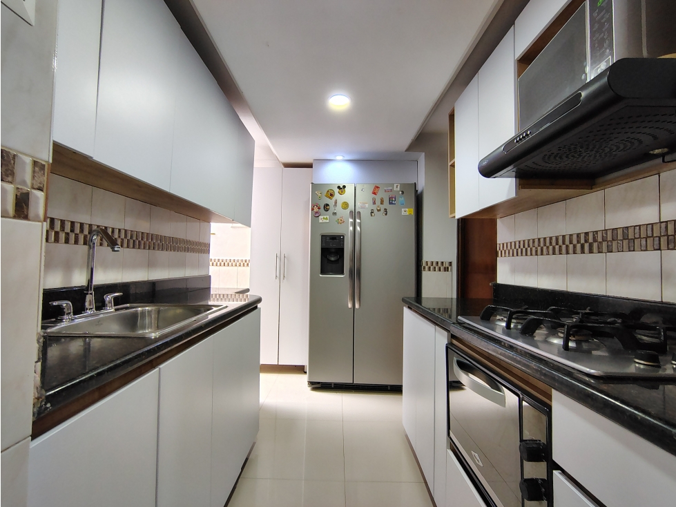 Apartamento en venta en La Castellana, Laureles, Medellín — foto 6