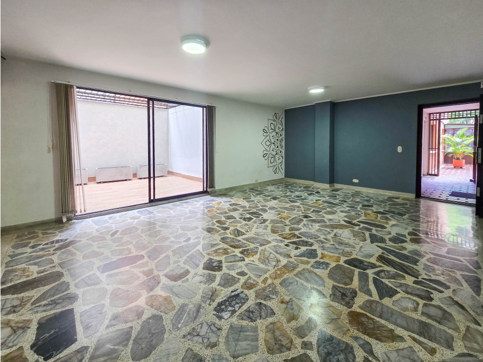 Apartamento Remodelado en venta en Conquistadores Cerro Nutibara — foto 2