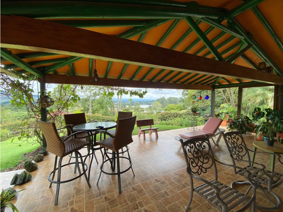 Casa Finca en el Canada, Carmen del Viboral entre Rionegro y La Ceja — foto 6
