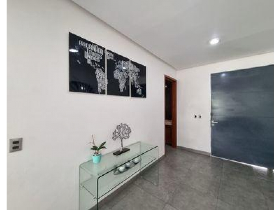Casa Moderna con amplio jardín en Fraccionamiento con vigilancia — foto 4