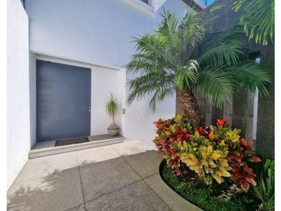 Casa Moderna con amplio jardín en Fraccionamiento con vigilancia — foto 2