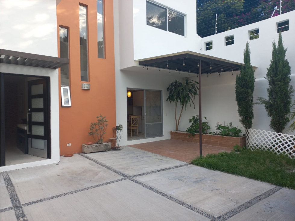 Moderna y Hermosa casa en Lomas de Atzingo