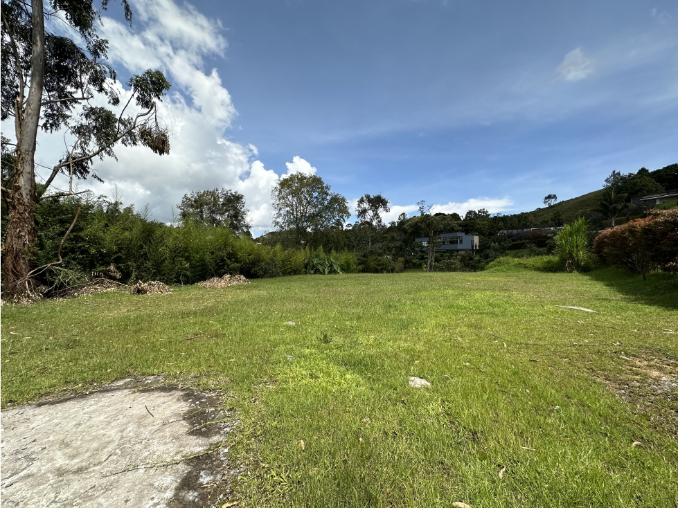 Venta de Lote en El Retiro Pantanillo