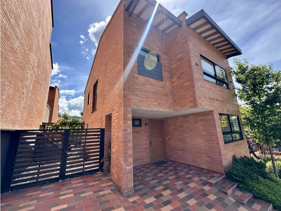 Venta De Casa En El Retiro