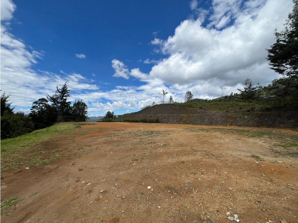 Venta De Lote En El Retiro El Saladito
