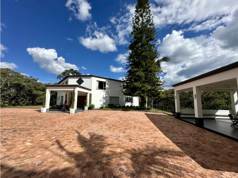 Venta- Renta Casa Campestre en El Retiro Fizebad