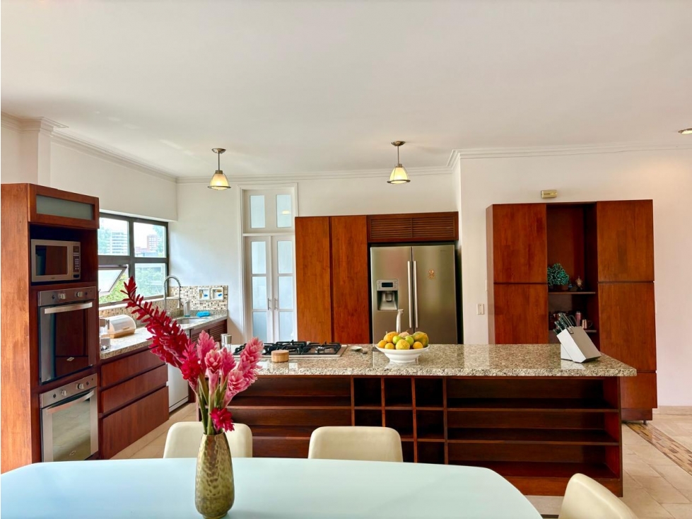 Venta De Penthouse en El Poblado Loma de Los Parra