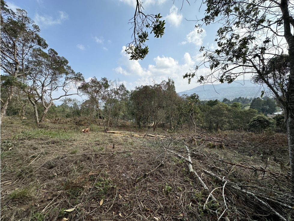 Venta de Lote en Las Palmas El Retiro