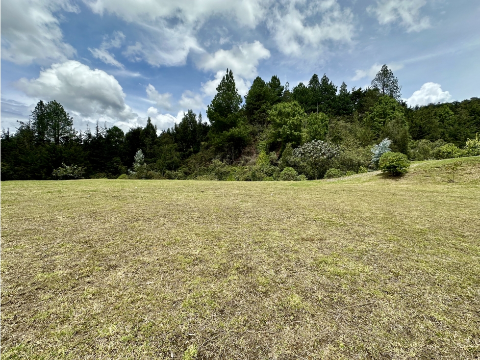 Venta De Lote En El Retiro Pantanillo - 3
