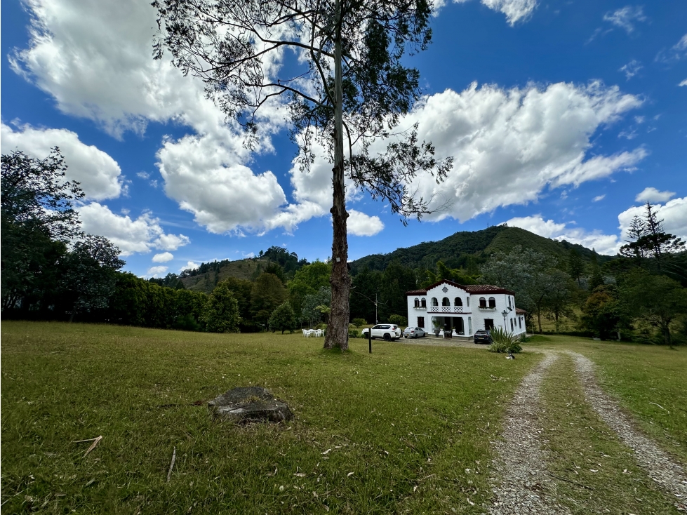 Venta De Finca Para Proyecto En El Retiro