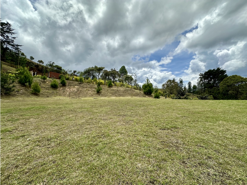 Venta De Lote En El Retiro Pantanillo - 5