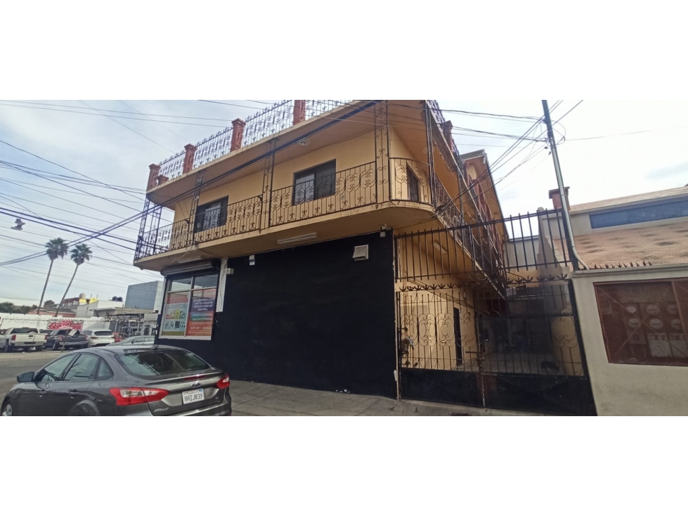 3 DEPARTAMENTOS Y 3 LOCALES EN VENTA EN FRANCISCO VILLA - 2